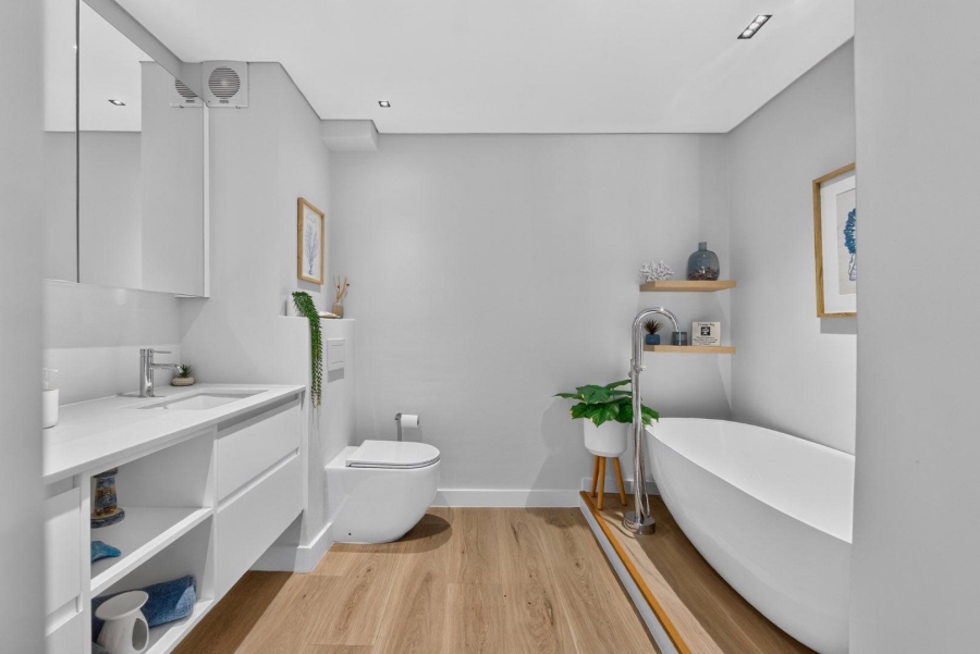 2 Bedroom Property for Sale in Sea Point Western Cape